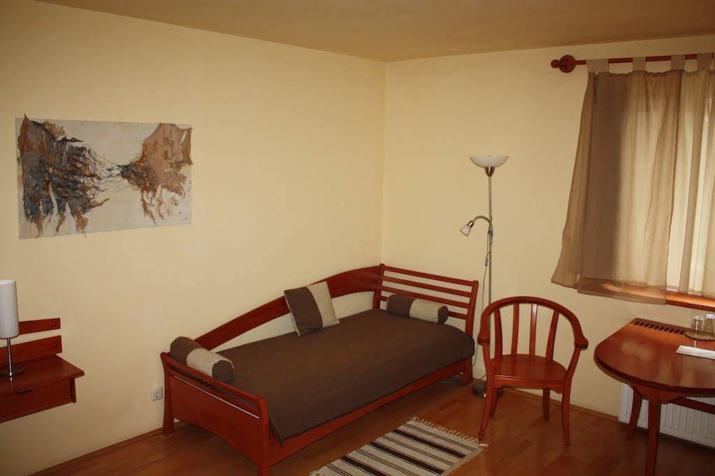 The Zen Hotel - Posticum Орадеа Екстериор снимка