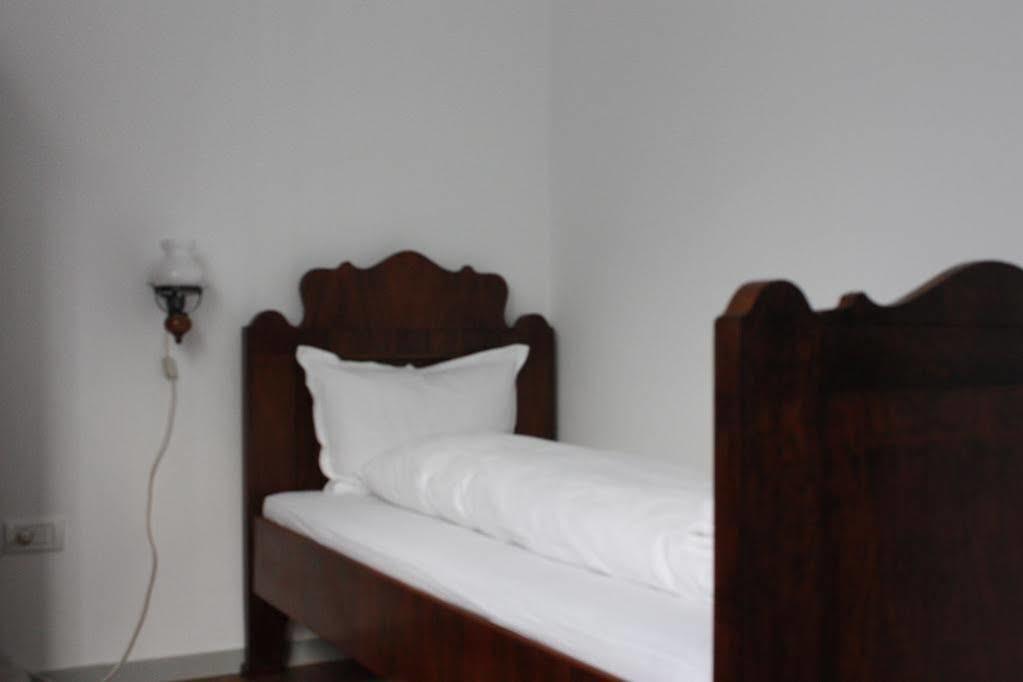 The Zen Hotel - Posticum Орадеа Екстериор снимка