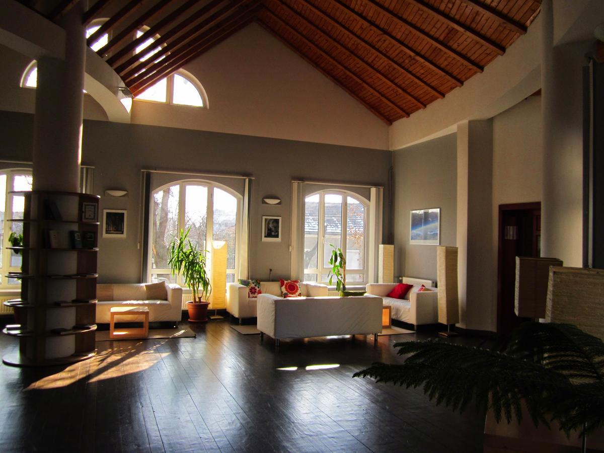 The Zen Hotel - Posticum Орадеа Екстериор снимка